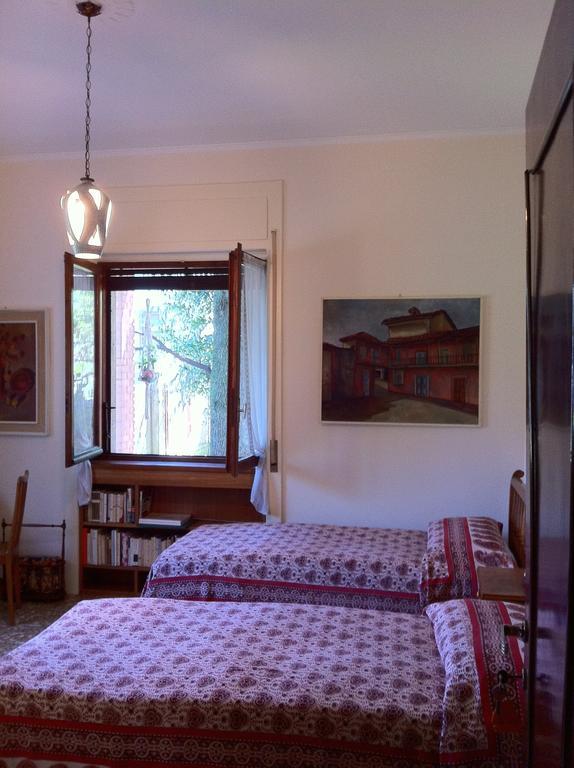 La Casa Creativa Bed and Breakfast Lomnago Δωμάτιο φωτογραφία